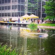 Preparativi per la #boatrace di oggi! #rc #boat #race #chiswickbusinesspark #chiswick #london