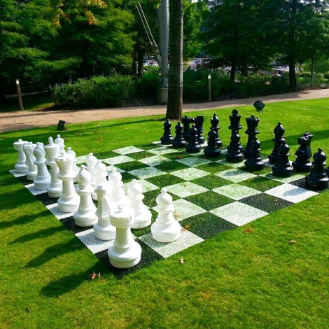 Anybody #fancy a #chess #game ? #chiswickbusinesspark #chiswick #london #londra #scacchi